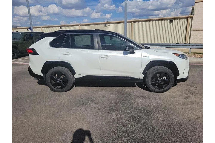 $27998 : Toyota RAV4 Hybrid 2021 AWD image 4