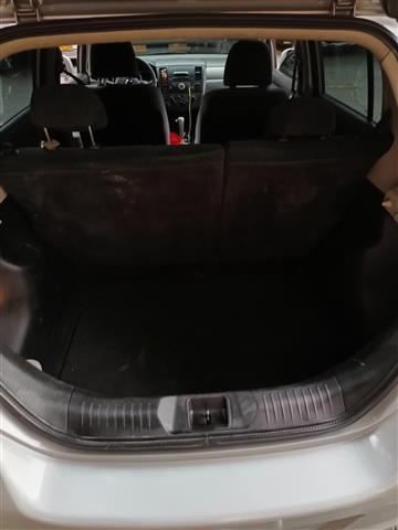$30000000 : Se vende Nissan Tiida hashback image 9