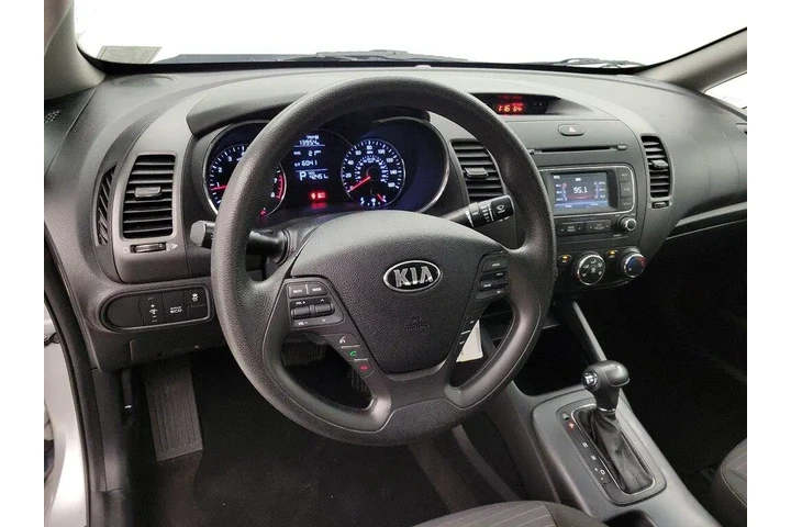 $13599 : Kia Forte 2016 LX 4dr Sedan image 10