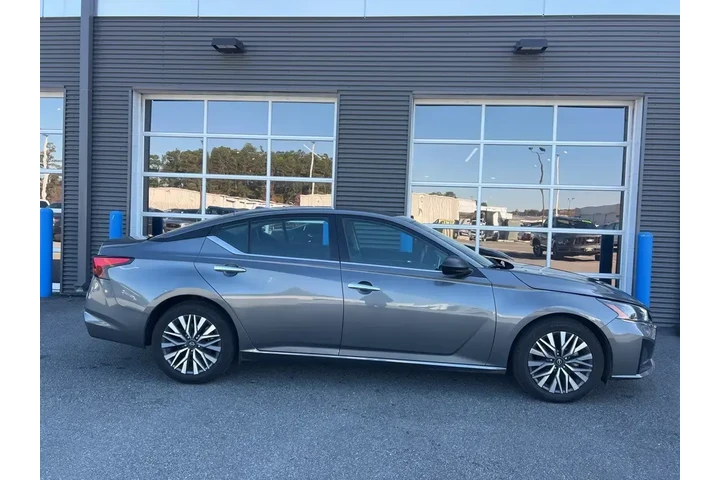 $19999 : Nissan Altima 2024 2.5 SV 4d image 4