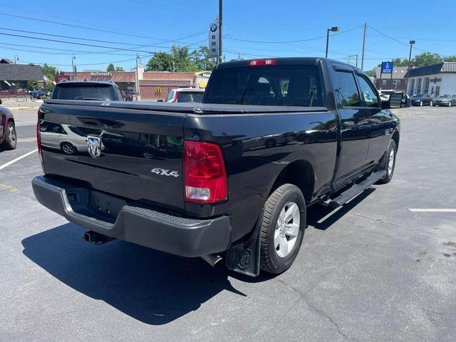 $23995 : 2017 RAM 1500 CREW CAB image 3