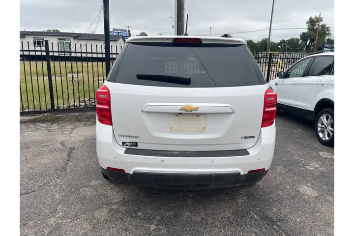 2017 Equinox Premier image 3