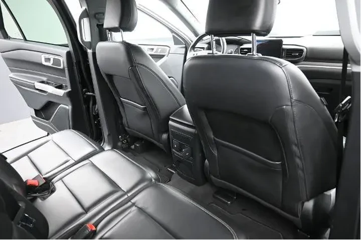 $29991 : Ford Explorer 2023 AWD XLT 4 image 10