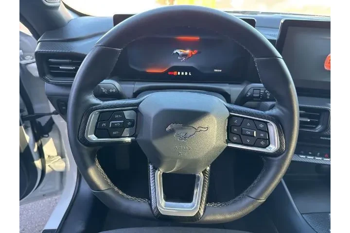 $27500 : Ford Mustang 2024 EcoBoost 2 image 8