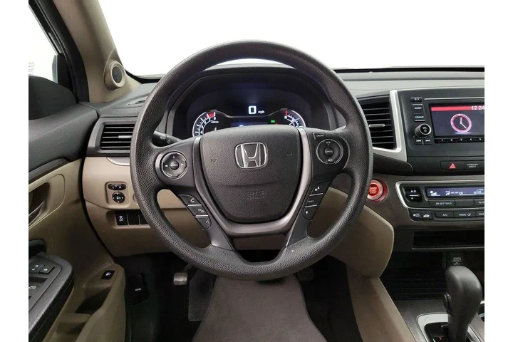 $16998 : Honda Pilot 2016 LX 4dr SUV image 10