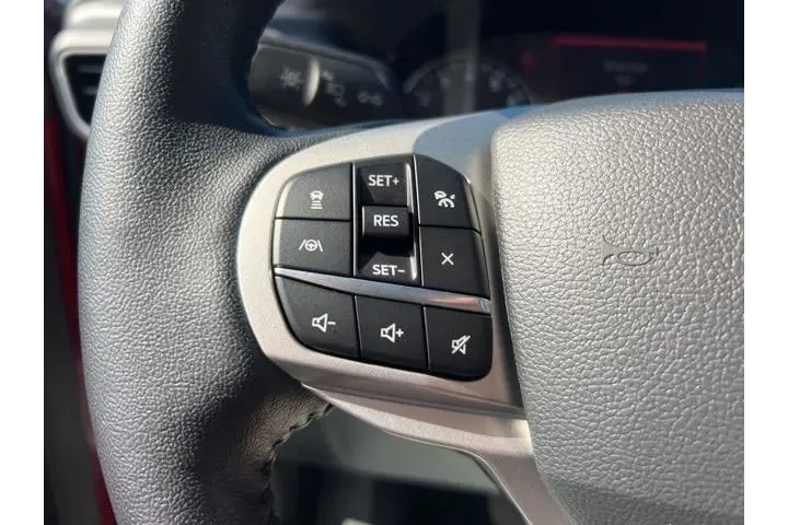 $38175 : Ford Explorer 2023 AWD Limit image 10