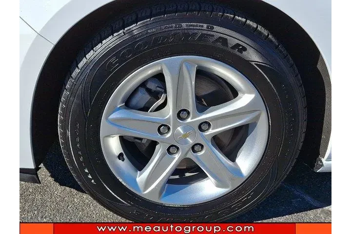 $18432 : Chevrolet Malibu 2024 LT 4dr image 9