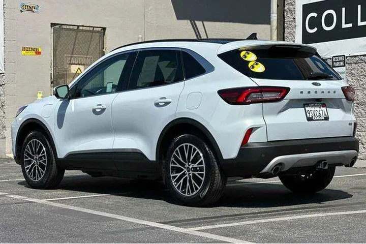$35575 : Ford Escape Plug-In Hybrid 2 image 5