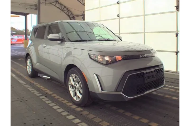 $16432 : Kia Soul 2024 S 4dr Crossove image 3