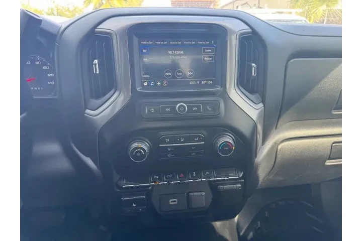 $34995 : 2020 Silverado 2500HD Work Tr image 10