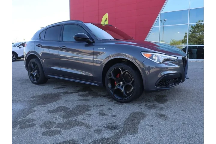 $27877 : Alfa Romeo Stelvio 2023 AWD image 2