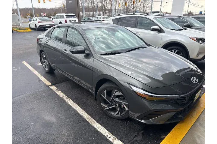 $23783 : Hyundai ELANTRA Hybrid 2025 image 1