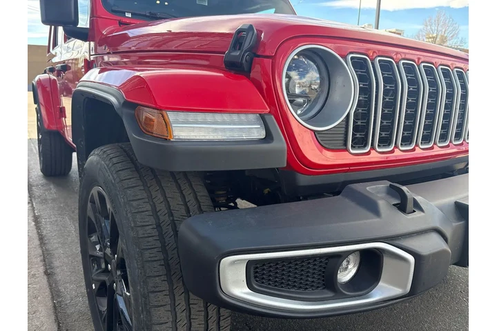 $38495 : 2025 Wrangler 4xe Sahara 4xe image 9