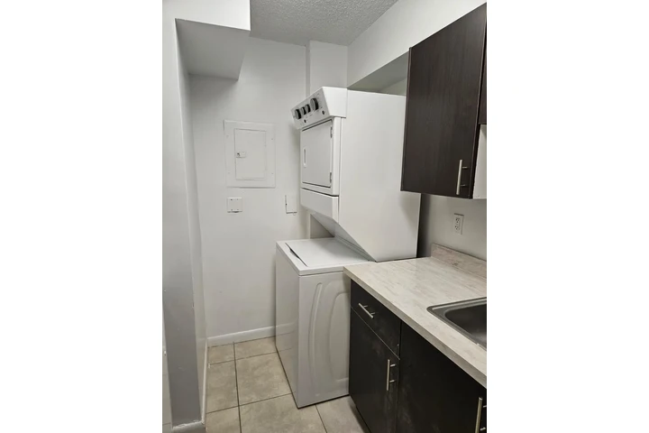 $1000 : Se renta 1 habitación privada image 6