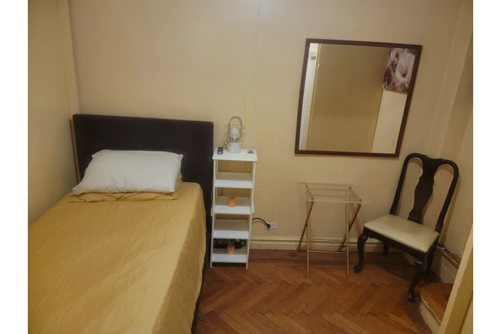 $150 : Rento un cuarto image 3