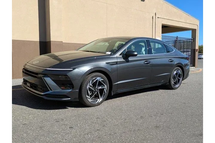 $29897 : Hyundai SONATA 2024 SEL 4dr image 8