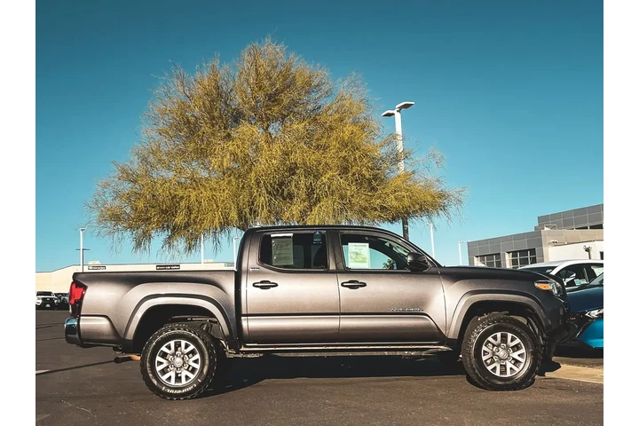 $21477 : Toyota Tacoma 2018 4x2 SR5 4 image 6