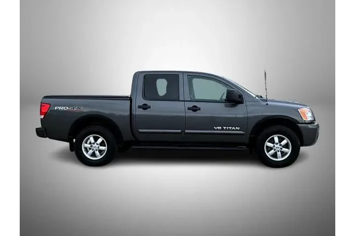 $10995 : Nissan Titan 2011 4x4 PRO-4X image 4