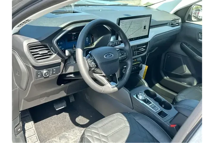 $30000 : Ford Escape Plug-In Hybrid 2 image 7