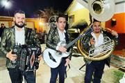 Tuba Acordion y Guitarra thumbnail