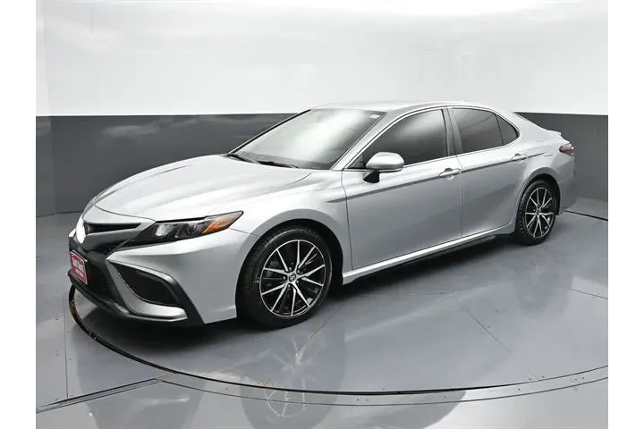 $28991 : Toyota Camry 2022 SE 4dr Sed image 1