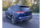 $27901 : Nissan Pathfinder 2022 SV 4d thumbnail
