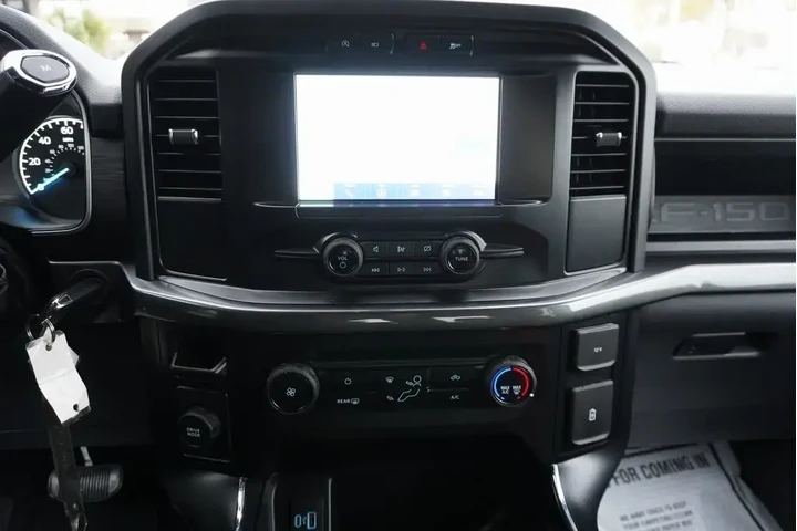 $34988 : Ford F-150 2023 4x2 XL 4dr S image 8