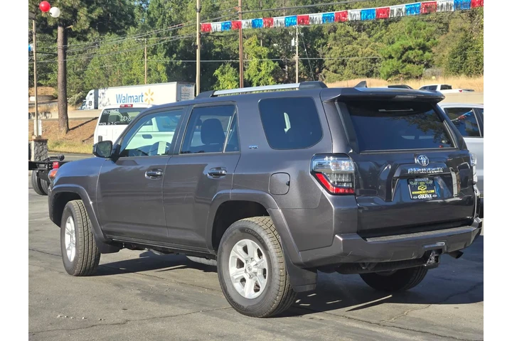 $32993 : Toyota 4Runner 2023 4x4 SR5 image 6
