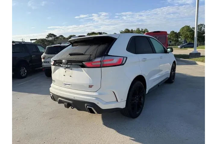 $29816 : Ford Edge 2022 AWD ST 4dr Cr image 4