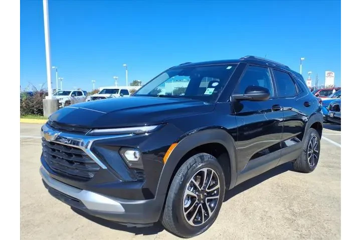 $25988 : Chevrolet Trailblazer 2025 4 image 1