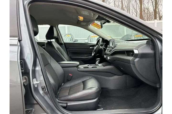 $14750 : 2020 Altima 2.5 SR image 9