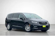 $26502 : Chrysler Pacifica 2024 Touri thumbnail