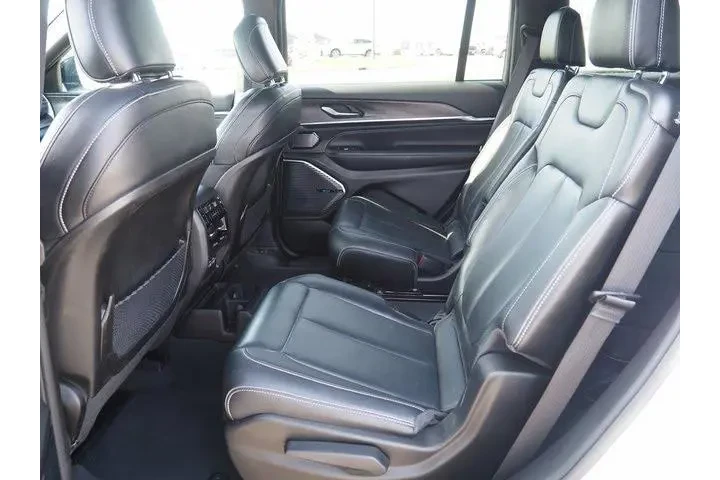 $35885 : Jeep Grand Cherokee L 2023 4 image 7