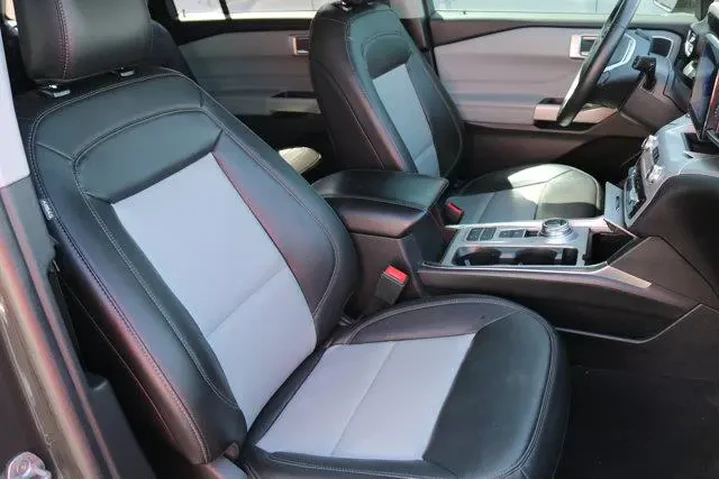 $36294 : Ford Explorer 2024 XLT 4dr S image 6