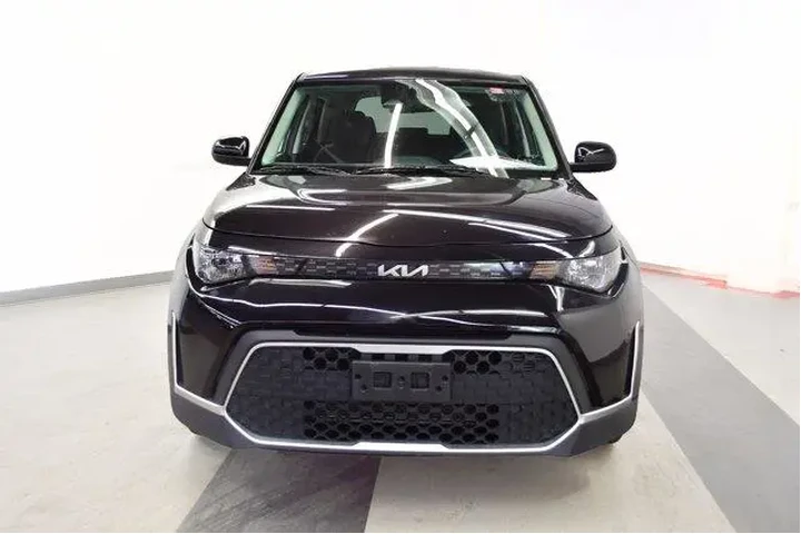 $17994 : Kia Soul 2025 LX 4dr Crossov image 9