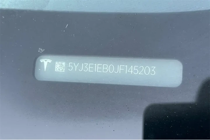 $18734 : Tesla Model 3 2018 AWD Long image 9