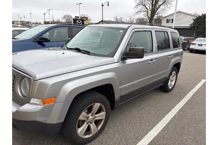 $10590 : Jeep Patriot 2016 4x4 Latitu image 5