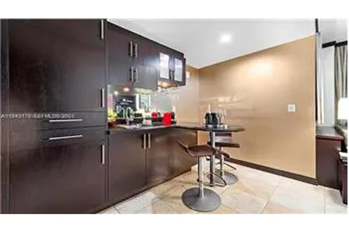 $4200 : Rental property with 0 bedro image 10