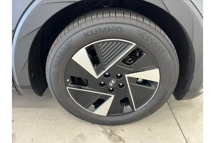 $37990 : Hyundai IONIQ 5 2025 AWD SEL image 8