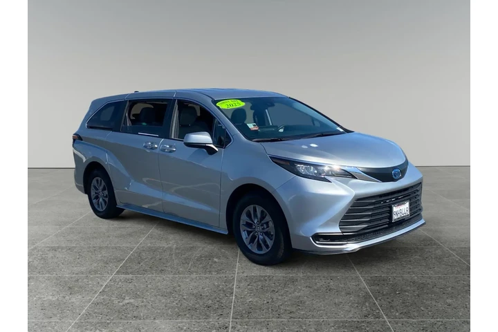 $39750 : Toyota Sienna 2025 LE 8-Pass image 7