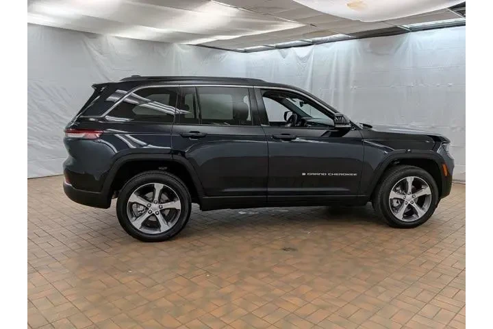 $36500 : Jeep Grand Cherokee 2024 4x4 image 8