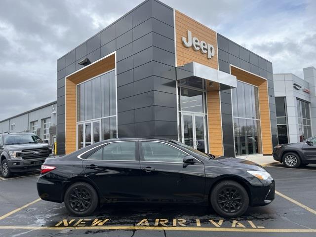 $13381 : Pre-Owned 2015 Camry image 1