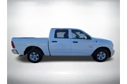 $26814 : Ram 1500 Classic 2023 4x2 SL thumbnail