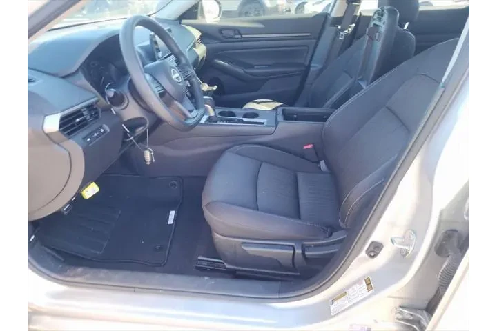 $21242 : Nissan Altima 2024 2.5 S 4dr image 7