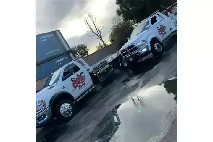 SERVICIO DE GRÚA 24/7 image 4