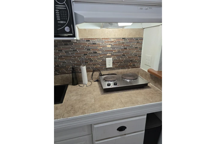 $1100 : RENTO HABITACIÓN AMUEBLADA HOY image 2