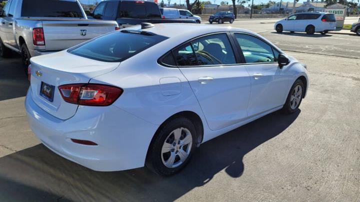 $7995 : 2018 Cruze LS Auto image 5