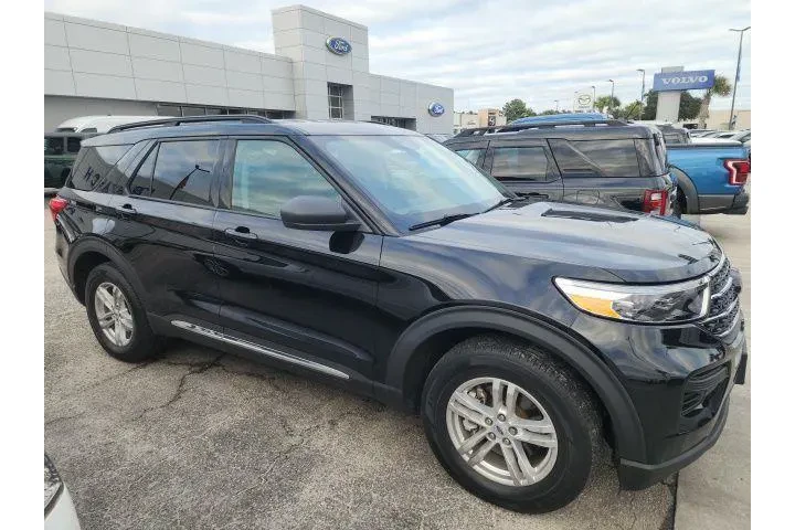 $28064 : Ford Explorer 2023 AWD XLT 4 image 7