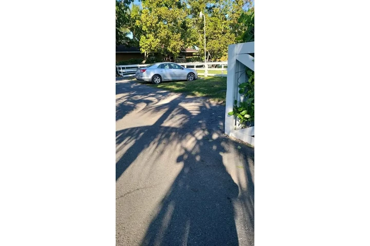 $1800 : Apto En Finca image 2