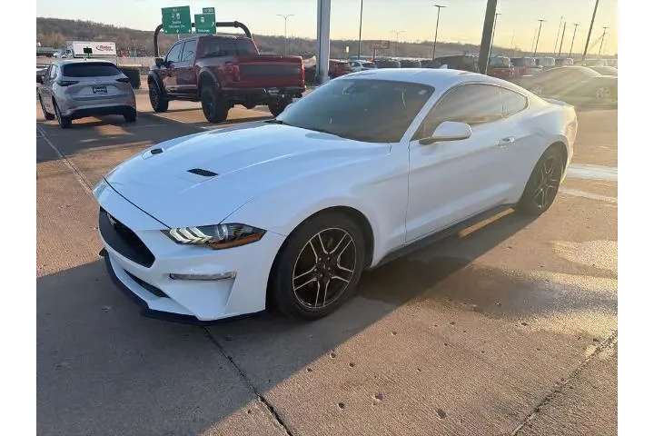 $26956 : Ford Mustang 2023 EcoBoost 2 image 3